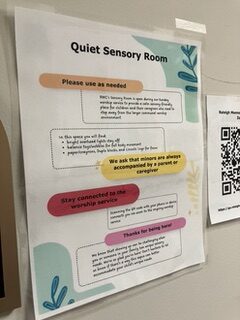 Sign on the wall indicating the features of the sensory room.